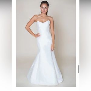 Heidi Elnora Build a bride custom dress. Coco Marie skirt Sophie Paulette bodice